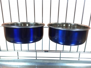 Ellie-Bo Pair of Medium Dog Bowls For Crates, Cages or Pens in Blue